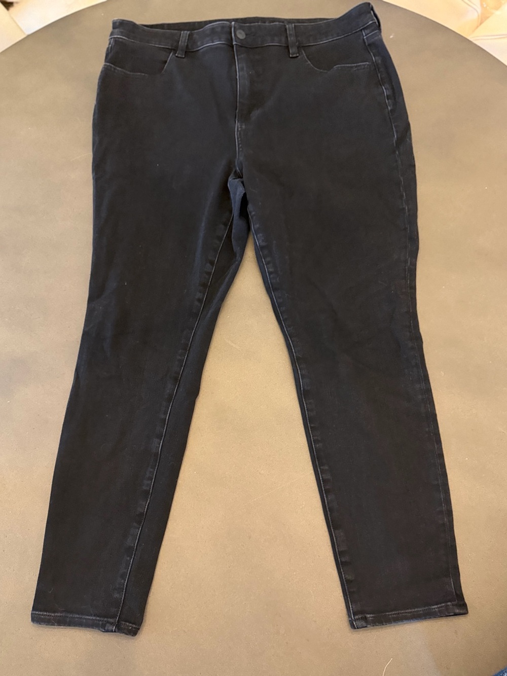 Women's American Eagle Outfitters Black Slim Stretch Jeans, size 16 short